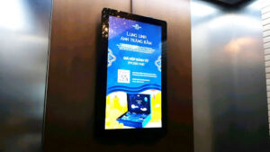 Man-hinh-LED-quang-cao-trong-thang-may-Giai-phap-hieu-qua-cho-quang-cao-thuong-hieu+6c3144850_1