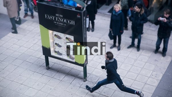 Biển quảng cáo ngoài trời của giày thể thao Reebok được đặt tại trung tâm Stockholm.