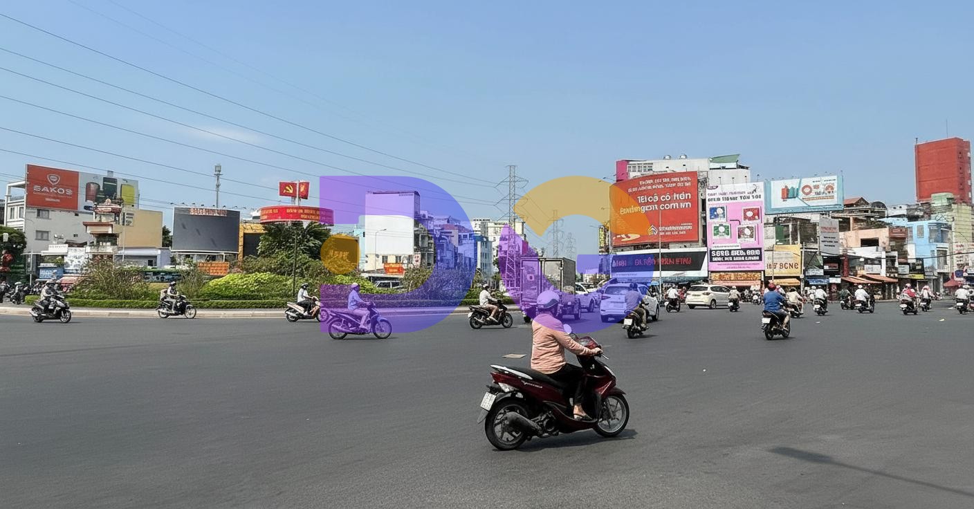 Tại sao Vòng xoay Phú Lâm là vị trí “vàng” cho quảng cáo ngoài trời?